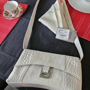 Balenciage Downtown Medium Shoulder Bag